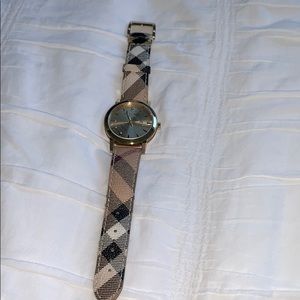 Women’s Burberry Classic Checked Analog Quartz